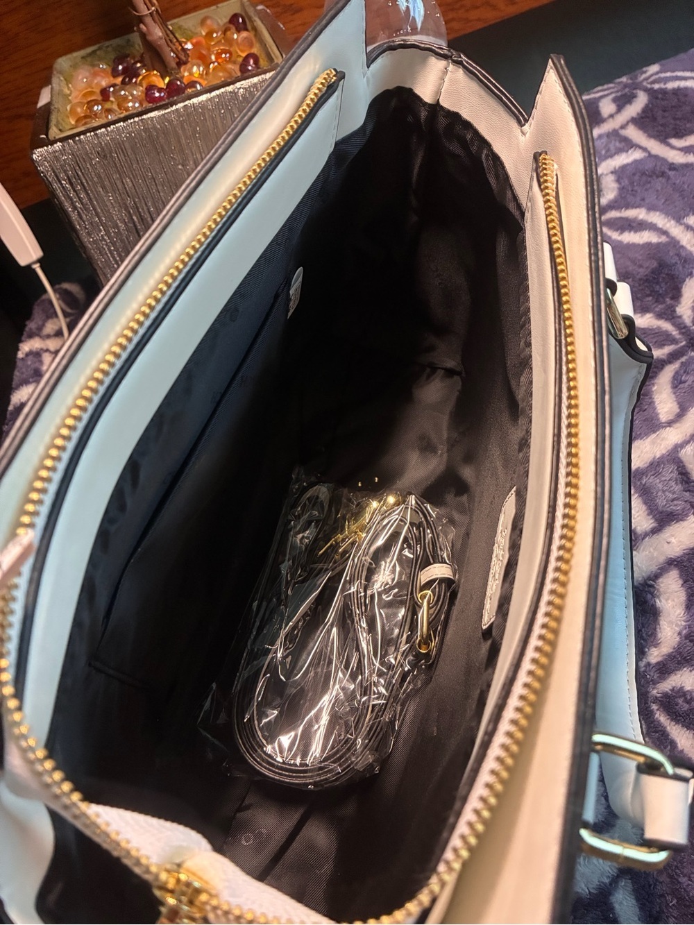 Coach White Signature Satchel with Gold Hardware - Picture 4 of 4